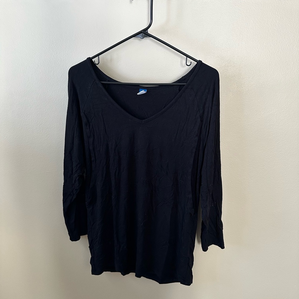 Old Navy 5 item nursing bundle